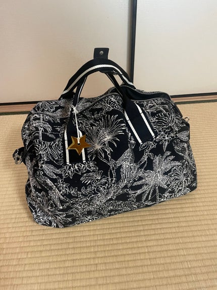 chika.beauty on LIPS 「旅行に来ました。今回持ってきたコスメ達。なるべく普段使わないも..」(5枚目)