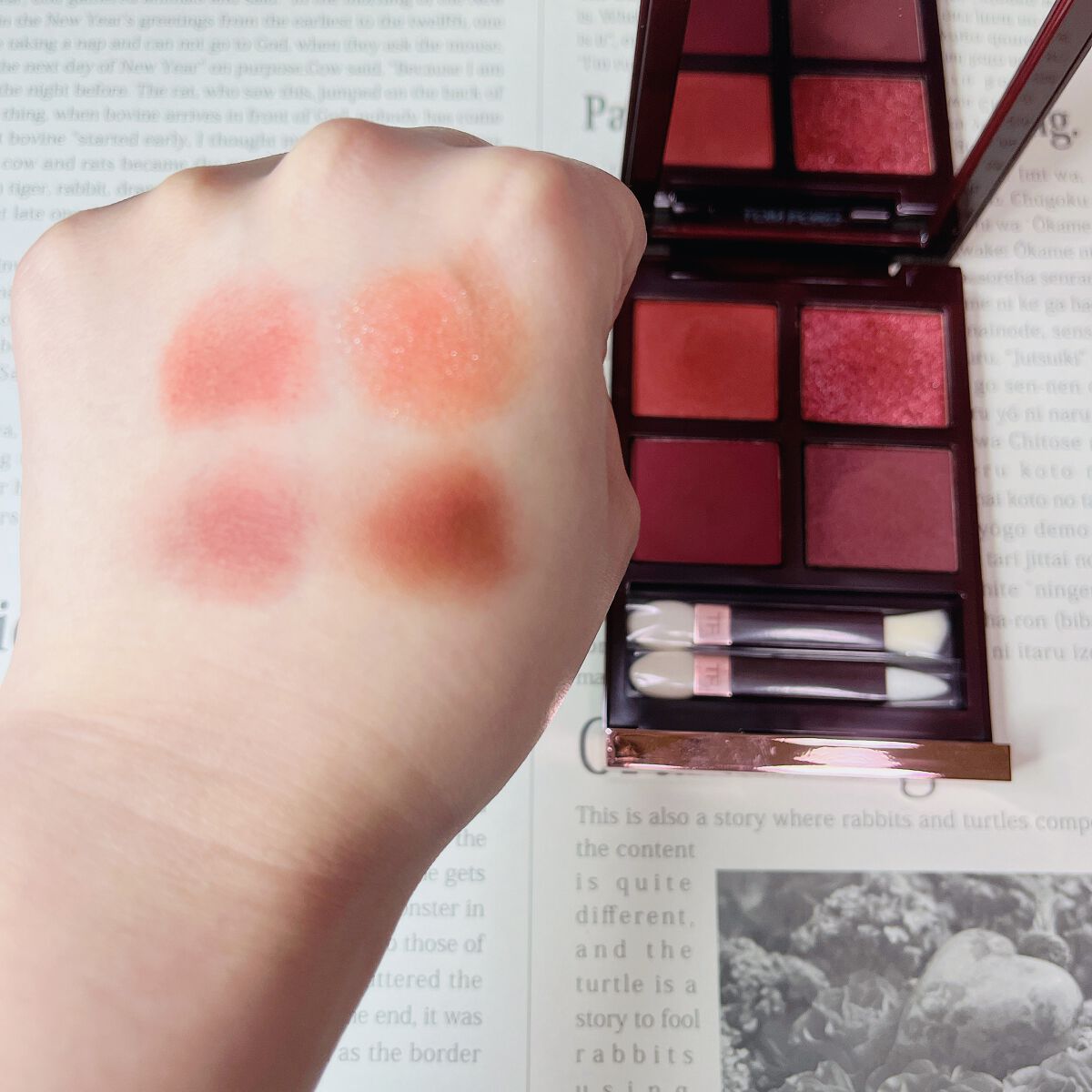 アイ カラー クォード 02SC チェリー スモーク (限定色)/TOM FORD BEAUTY/アイシャドウパレットを使ったクチコミ（3枚目）