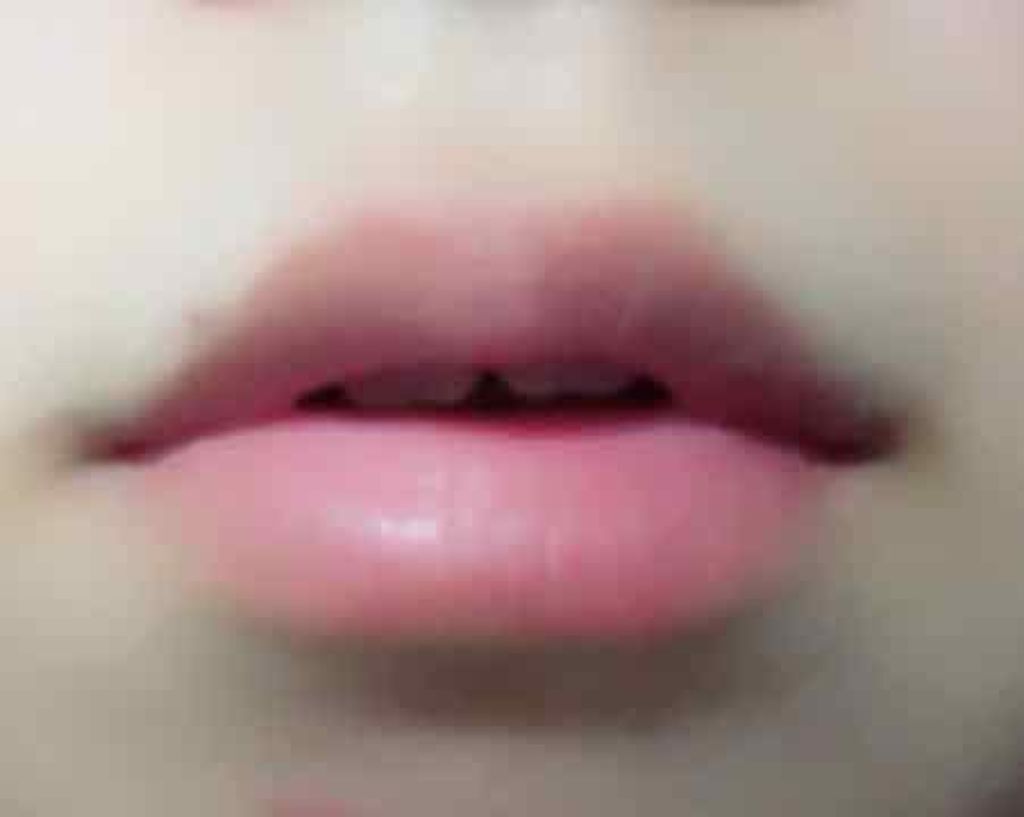 38°C / 99°F リップトリートメント (リップ美容液)/UZU BY FLOWFUSHI/リップケアを使ったクチコミ(3枚目)