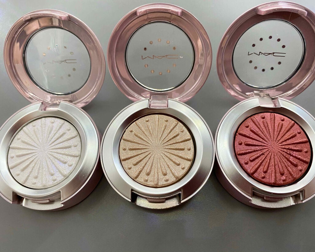 エクストラ ディメンション フォイル アイシャドウ M·A·C フロステッド ファイヤーワーク/M・A・C/単色アイシャドウを使ったクチコミ(2枚目)