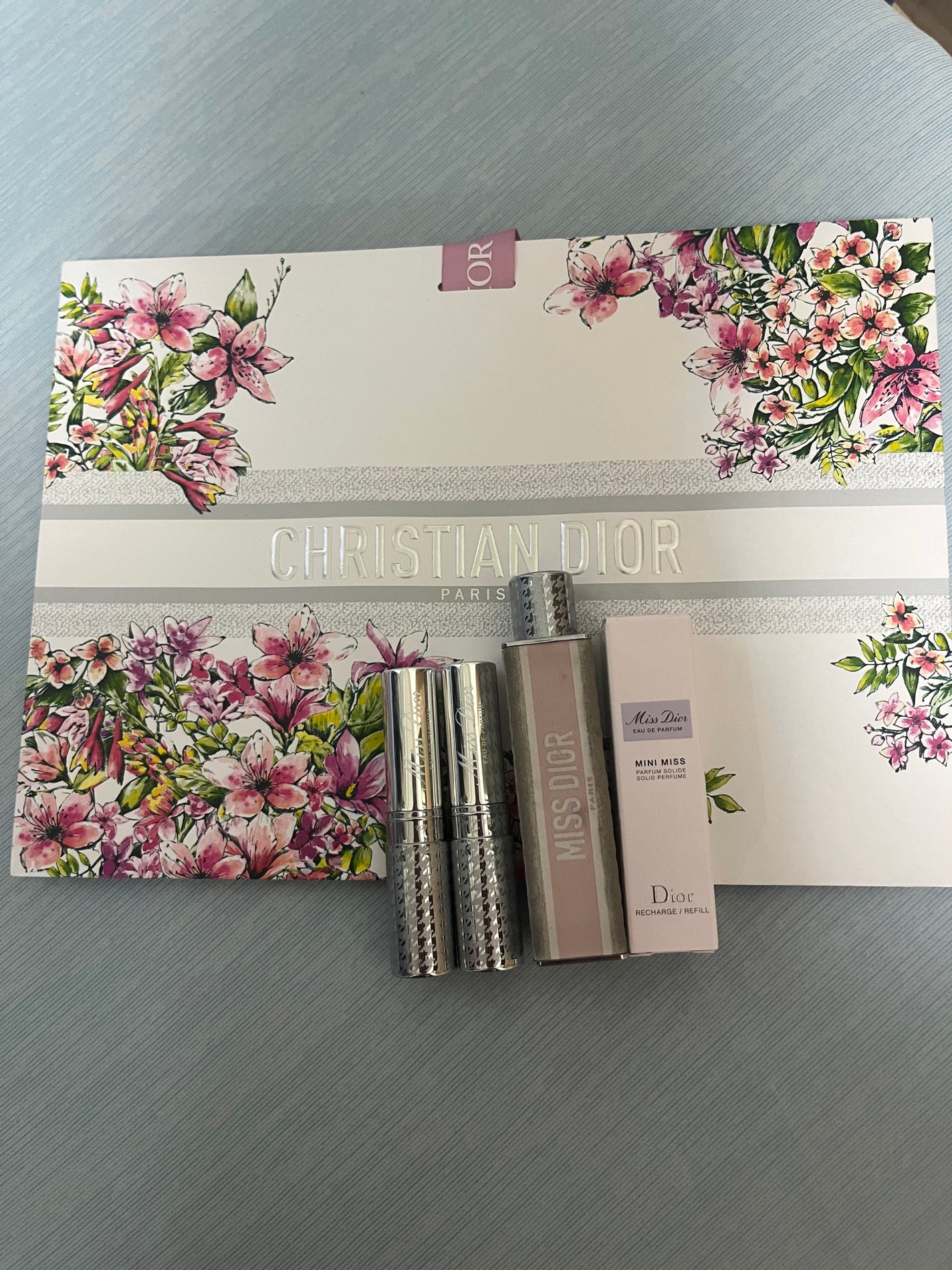 ミス ディオール オードゥ パルファン ミニ ミス/Dior/香水(レディース)を使ったクチコミ(1枚目)