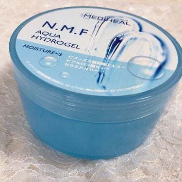 ♡MEDIHEAL♡
N.M.Fアクア ハイドロジェル
300ml

全身用保湿ジェル✨

顔にもからだにも使える保湿ジェル😊
ぷるっぷるのテクスチャーでスーッとのびる👏

しっかり潤ってもちもちお肌になる🙌
馴染んでいくとベタつきがなくなってサラサラ🙋🏼‍♀️

ジェルだからひんやりして気持ち良い🌼

大容量でコスパも良い！


 #最強時短コスメ の画像 その1