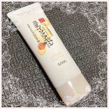 SPF40  PA+++
紫外線吸収剤不使用のノンケミカル処方
しっかり日焼け止め効果もあるのに刺激を感じることもなく、石けんで落とせるタイプで安心して使えます(^^)

使用感は、かなり柔らかめのとろ