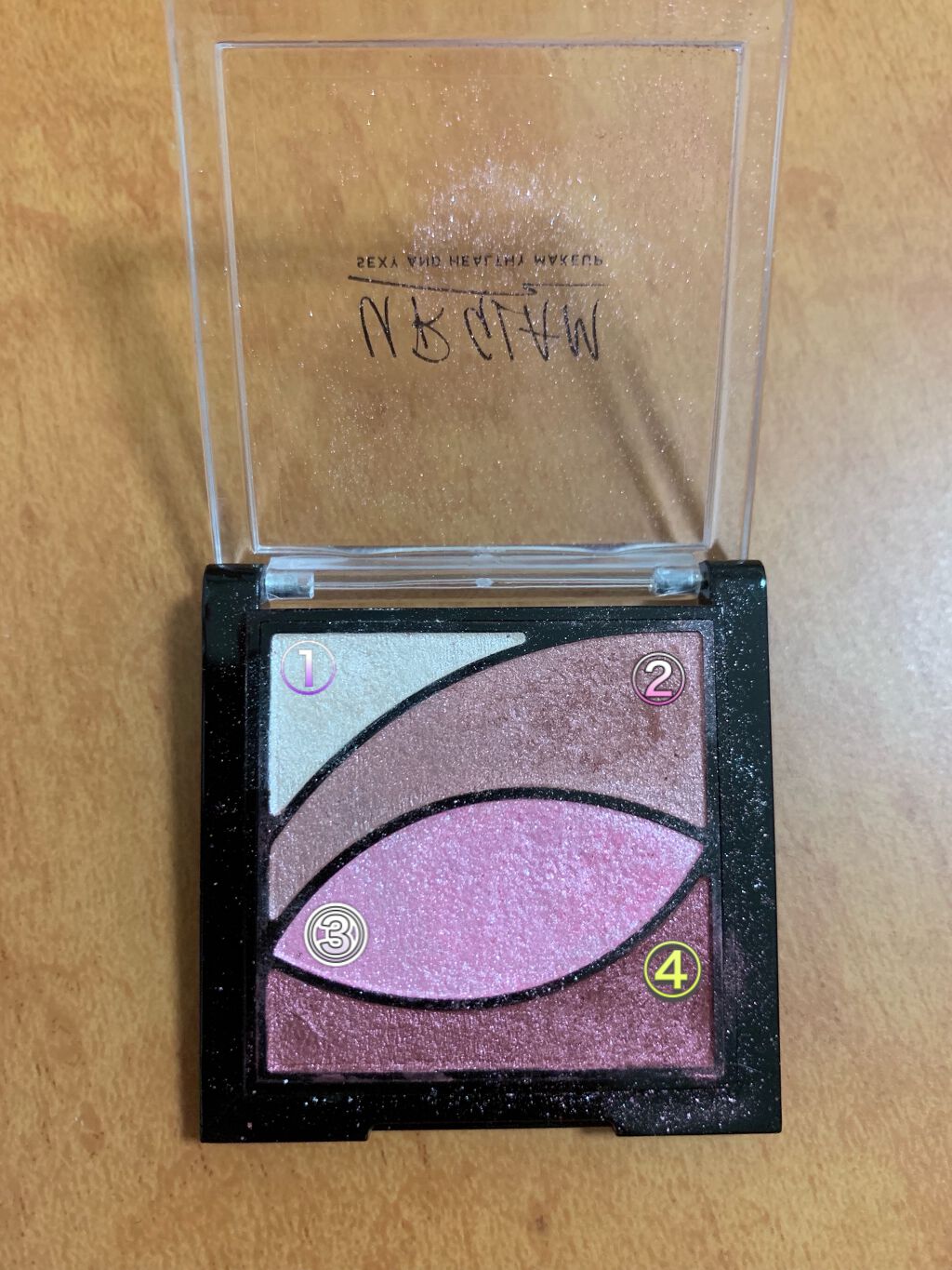 UR GLAM　VELVET EYE COLOR PALETTE/U R GLAM/アイシャドウパレットを使ったクチコミ（2枚目）