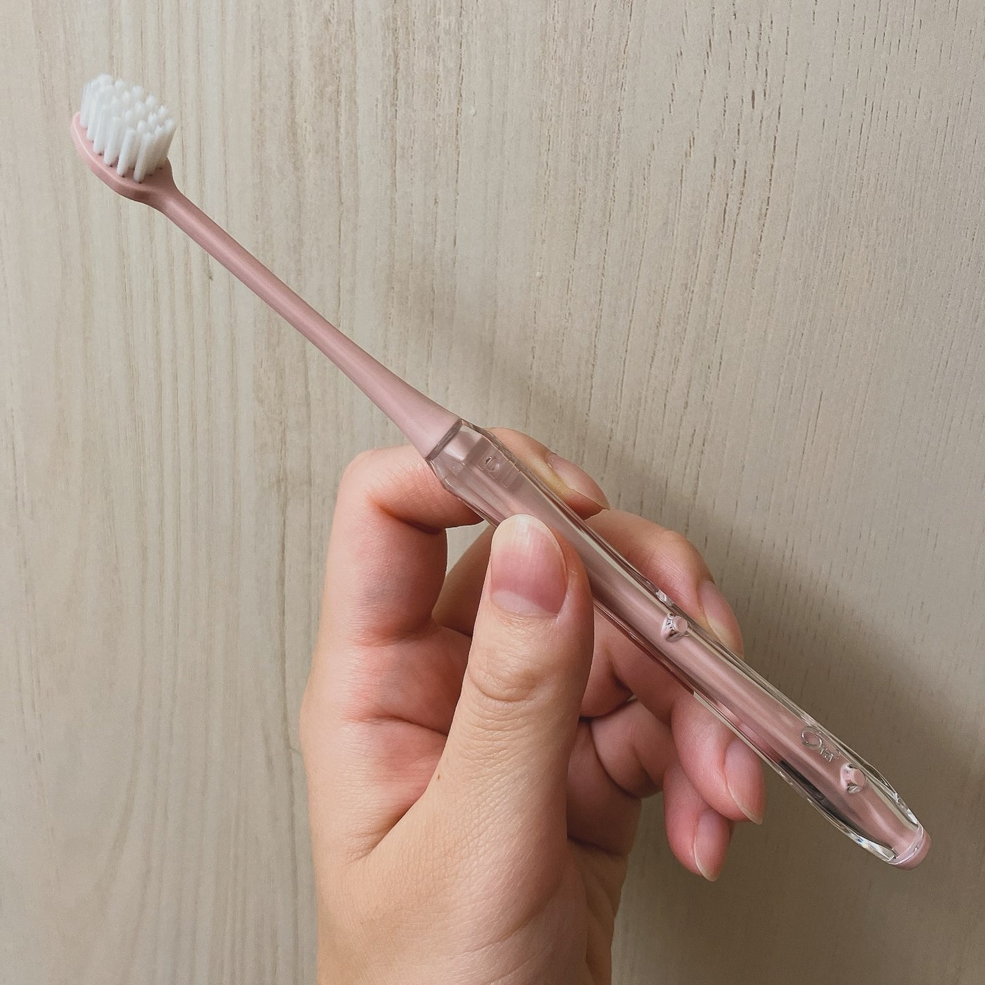 オーラツープレミアムハブラシ なめらかフィット/オーラツー/歯ブラシを使ったクチコミ(2枚目)