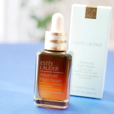 ESTEE LAUDER アドバンス ナイト リペア SMR コンプレックスのクチコミ「♥
世界中で3秒に1本売れているというエスティ ローダーのベストセラー美容液「アドバンス ナイ.....」（1枚目）