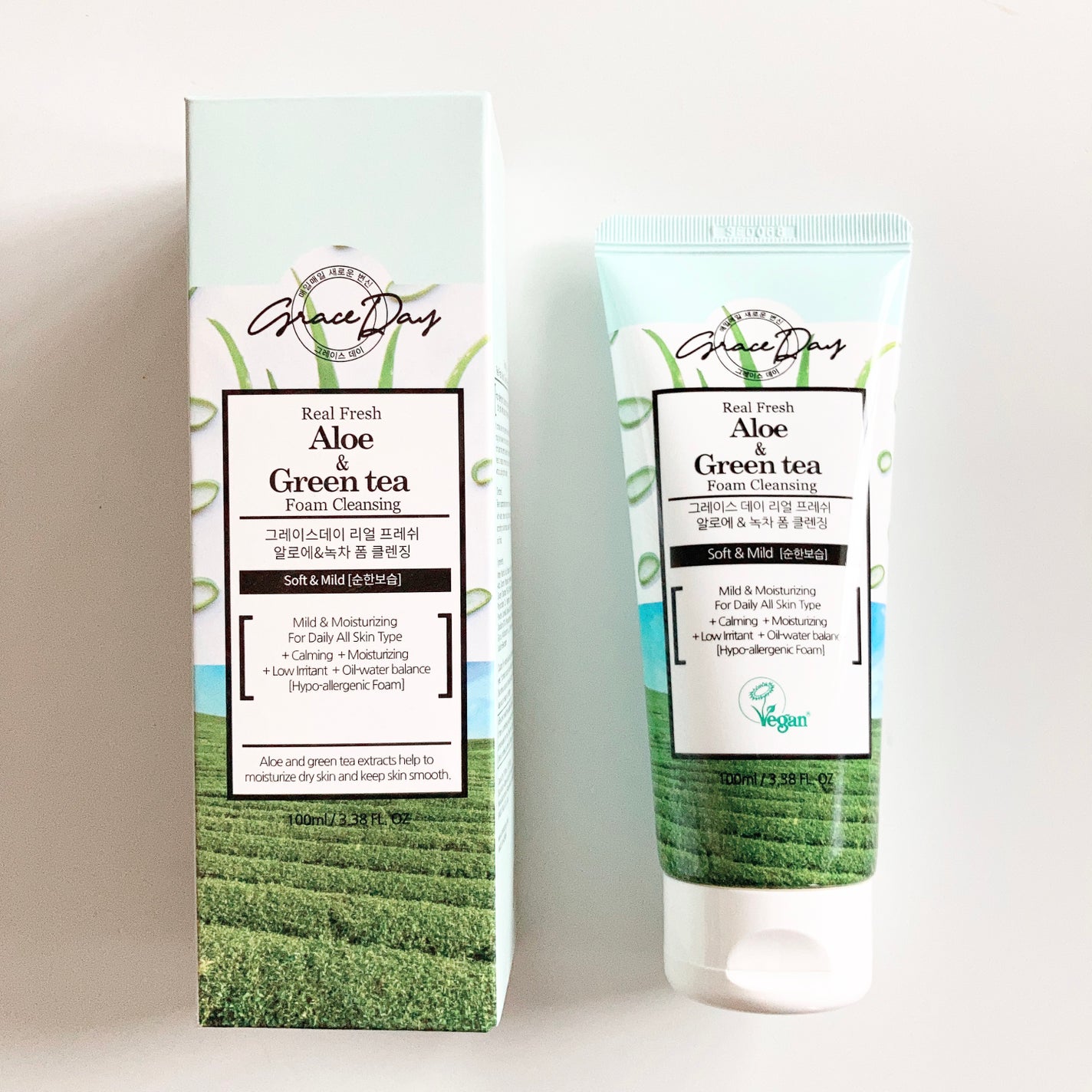Real Fresh Aloe & Green Tea Foam Cleanser GRACEDAY