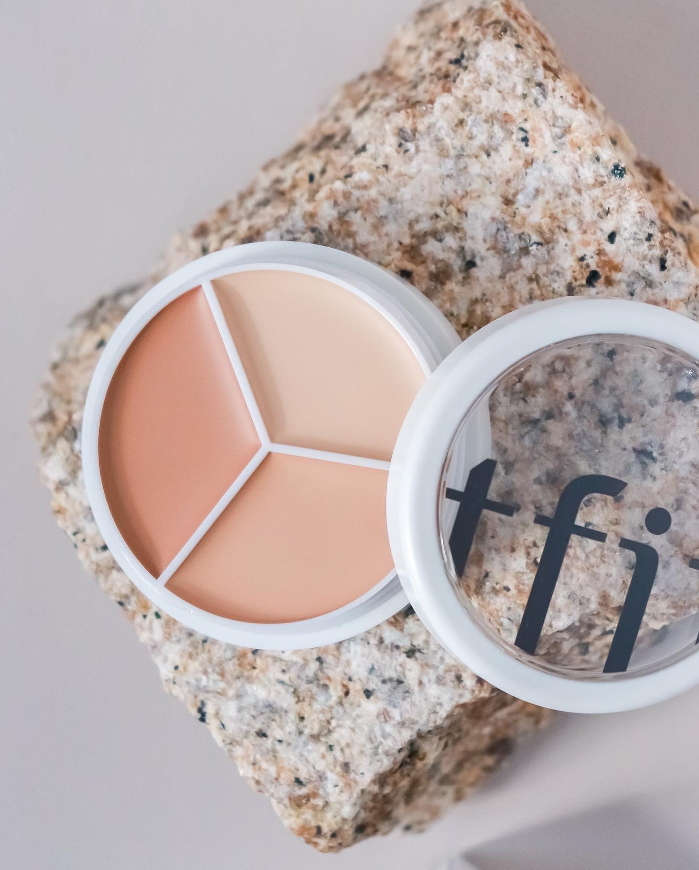 カバーアッププロコンシーラー/TFIT/パレットコンシーラーを使ったクチコミ(2枚目)