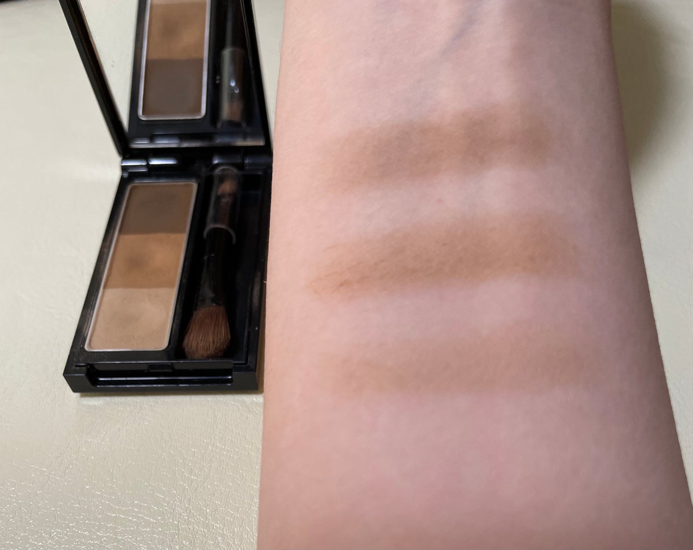 ケイト デザイニングアイブロウ3D/KATE/パウダーアイブロウを使ったクチコミ(3枚目)