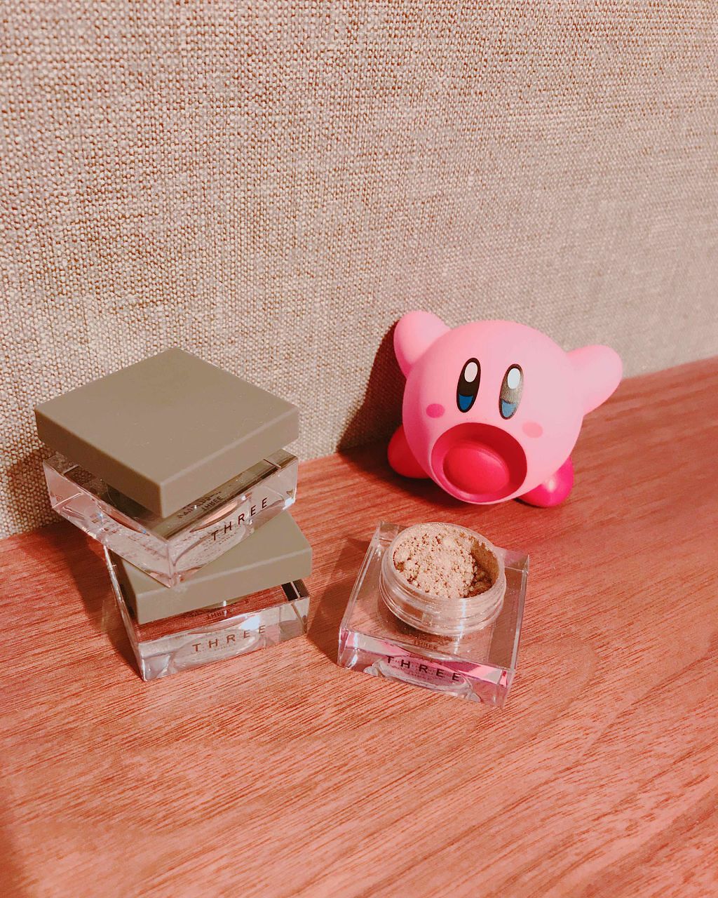 シマリングカラーヴェール ステートメント/THREE/単色アイシャドウを使ったクチコミ(1枚目)