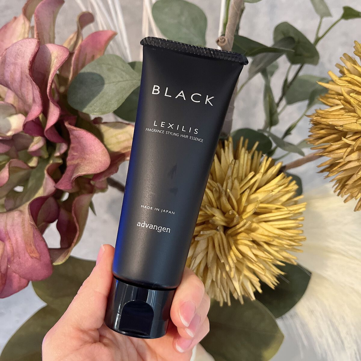 LEXILIS ブラック フレグランス スタイリング ヘアエッセンスのクチコミ「、
レキシリス♡
フレグランススタイリングヘアエッセンス


＼3つの役割を1つで／
担う香り.....」（2枚目）