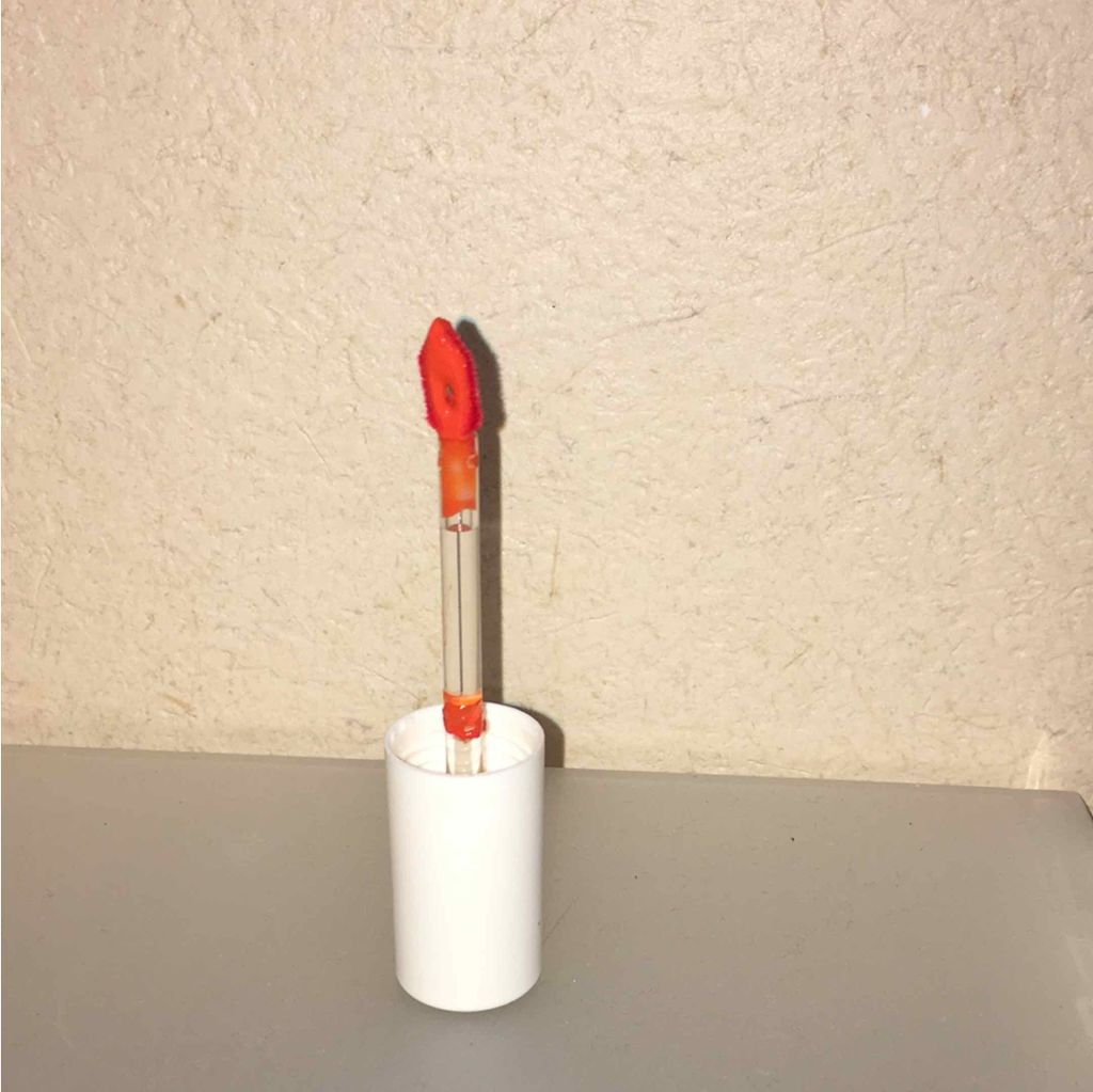 ビビッドクリーミーティント/innisfree/口紅を使ったクチコミ(2枚目)