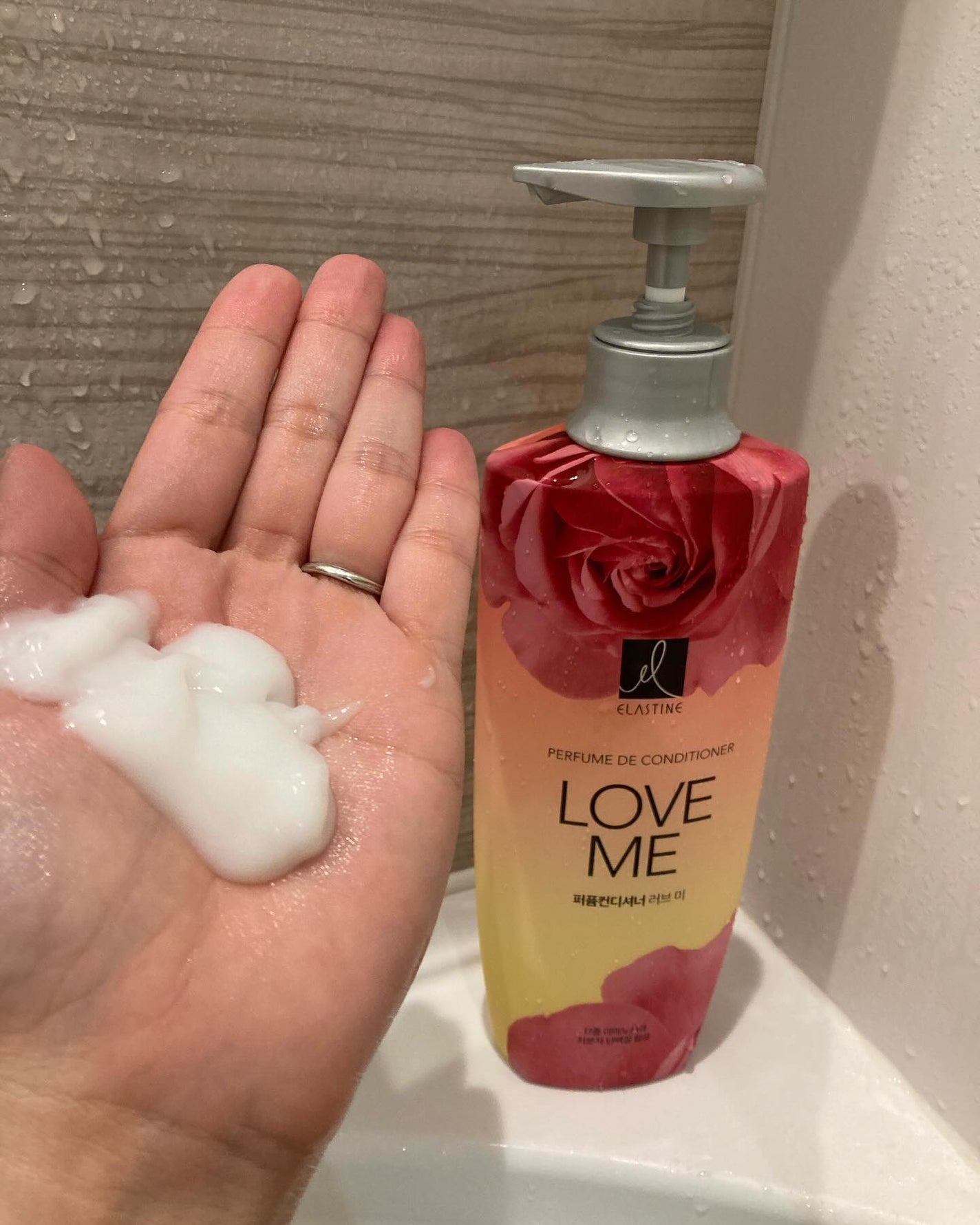 パフュームシャンプー&コンディショナー/エラスチン/シャンプー・コンディショナーを使ったクチコミ(4枚目)