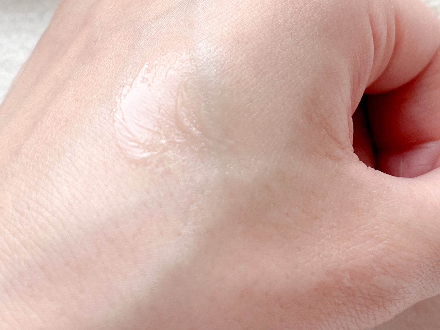 ディープモイスチャーナイトプロテクト 無香料/ニベア/リップマスクを使ったクチコミ(4枚目)