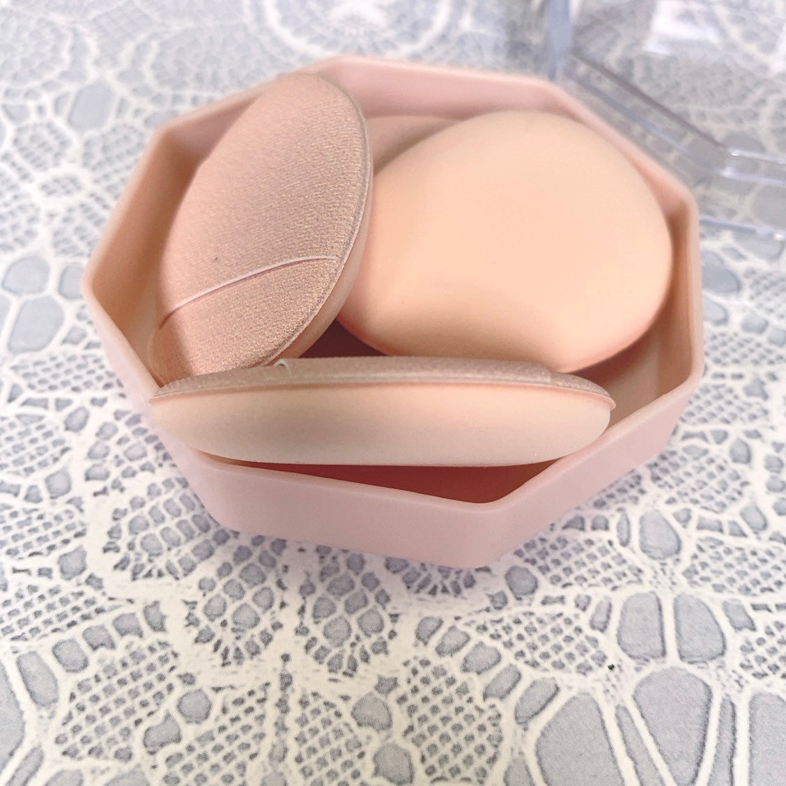 メイクアップパフ(ミニサイズ、4個、専用ケース付)/DAISO/パフ・スポンジを使ったクチコミ(5枚目)