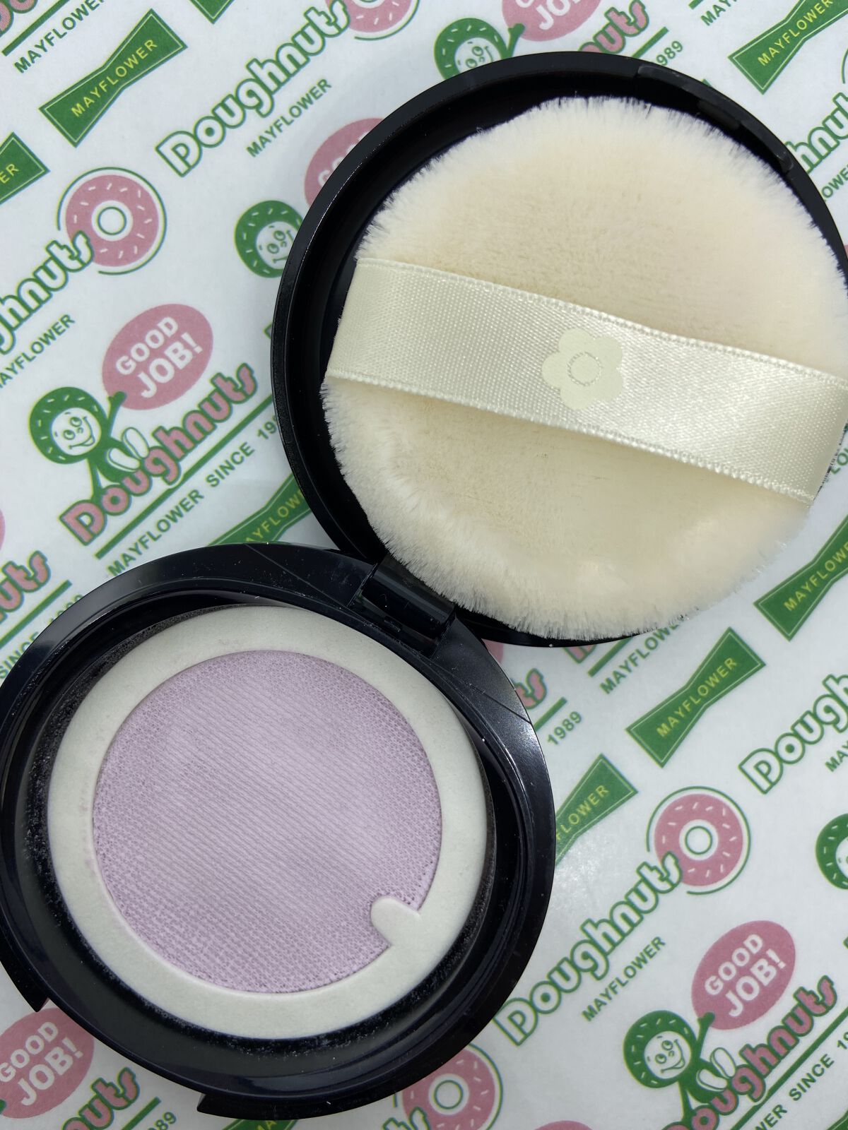 ミネラルUVパウダー ペールラベンダー(LEE IZUMIDA限定デザイン)/エトヴォス/ルースパウダーを使ったクチコミ（2枚目）