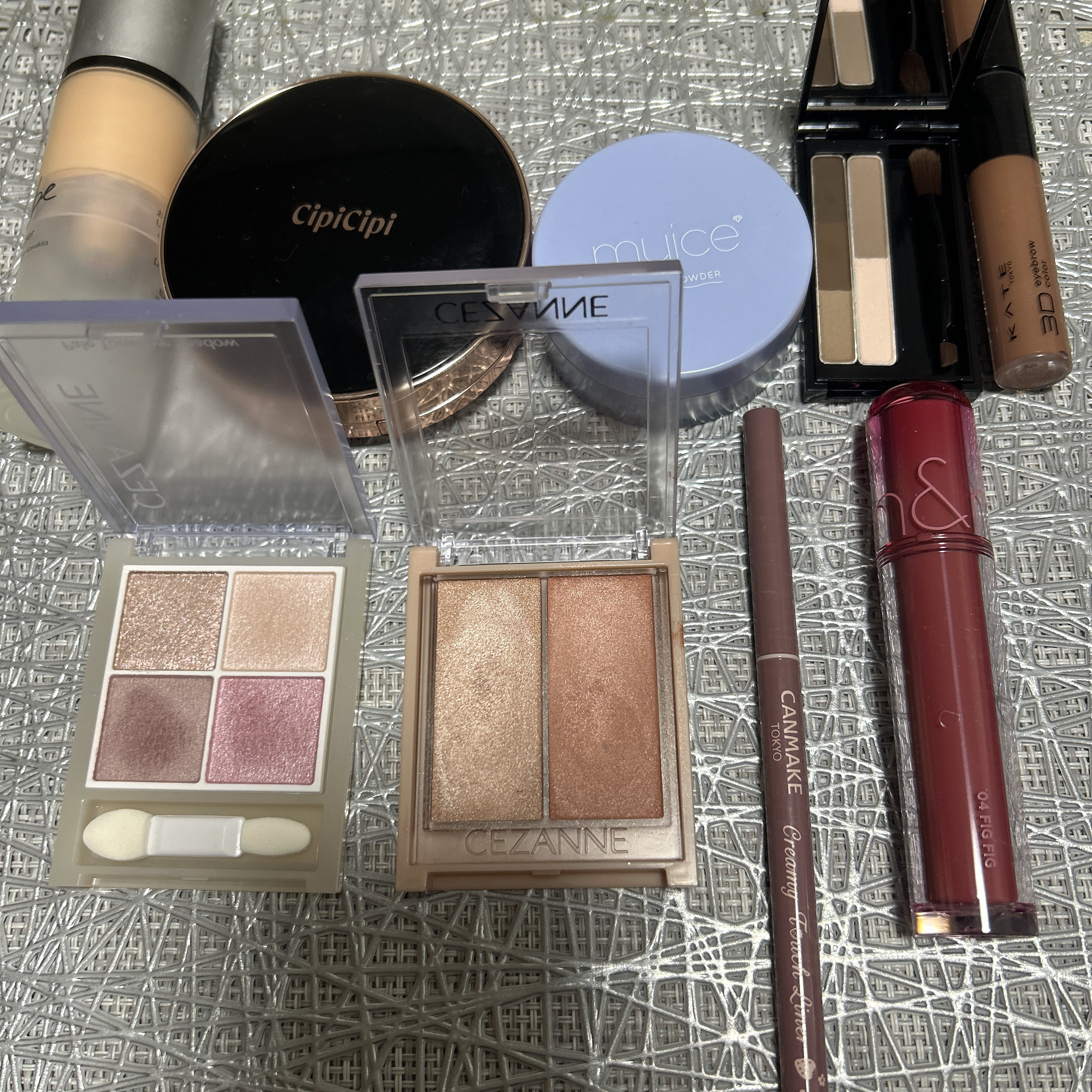 ケイト デザイニングアイブロウ 3D（デュアルコントゥアカラー） EX-5 ブラウン系 × クールコントゥア/KATE/パウダーアイブロウを使ったクチコミ（2枚目）