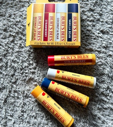 BURT'S BEES ハニーリップバームのクチコミ「Amazonに再上陸！

Burt's Bees. バーツビーズのリップバーム

ベストオブバ.....」（2枚目）