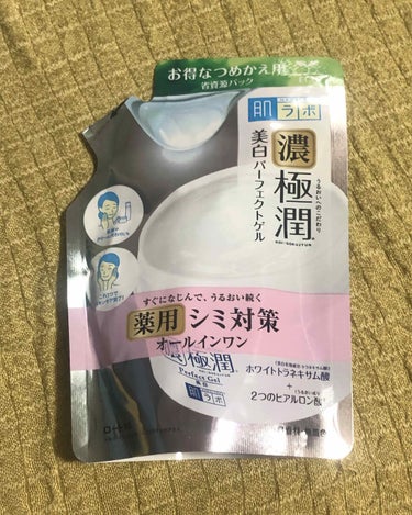 以前使っていたセザンヌのオールインワンが無くなったので新しく極潤のオールインワンジェルを買ってみました。
夜、ハトムギ化粧水の上から塗っています。
朝起きたら凄いしっとりしていて一日で効果を実感できまし