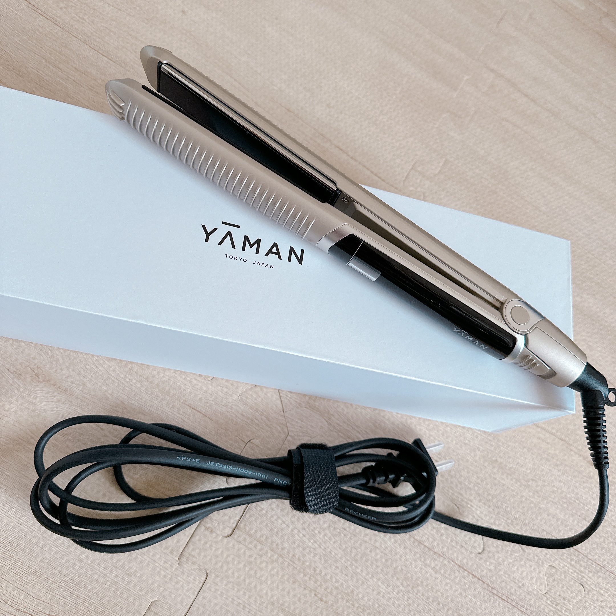 スムースアイロンフォトイオン 通常色/YA-MAN TOKYO JAPAN/ストレートアイロンを使ったクチコミ（2枚目）