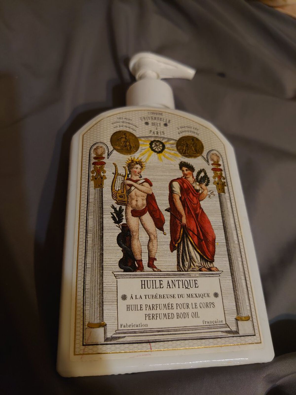 ユイル・アンティーク チュベローズ・デュ・メキシク/オフィシーヌ・ユニヴェルセル・ビュリー/ボディオイルを使ったクチコミ（1枚目）