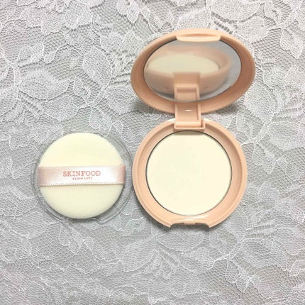 SKINFOOD ピーチコットン ポア サンパクトのクチコミ「SKINFOOD ピーチコットン ポアサンパクト
SPF42 PA+++ 01 クリア 🍑
.....」(2枚目)