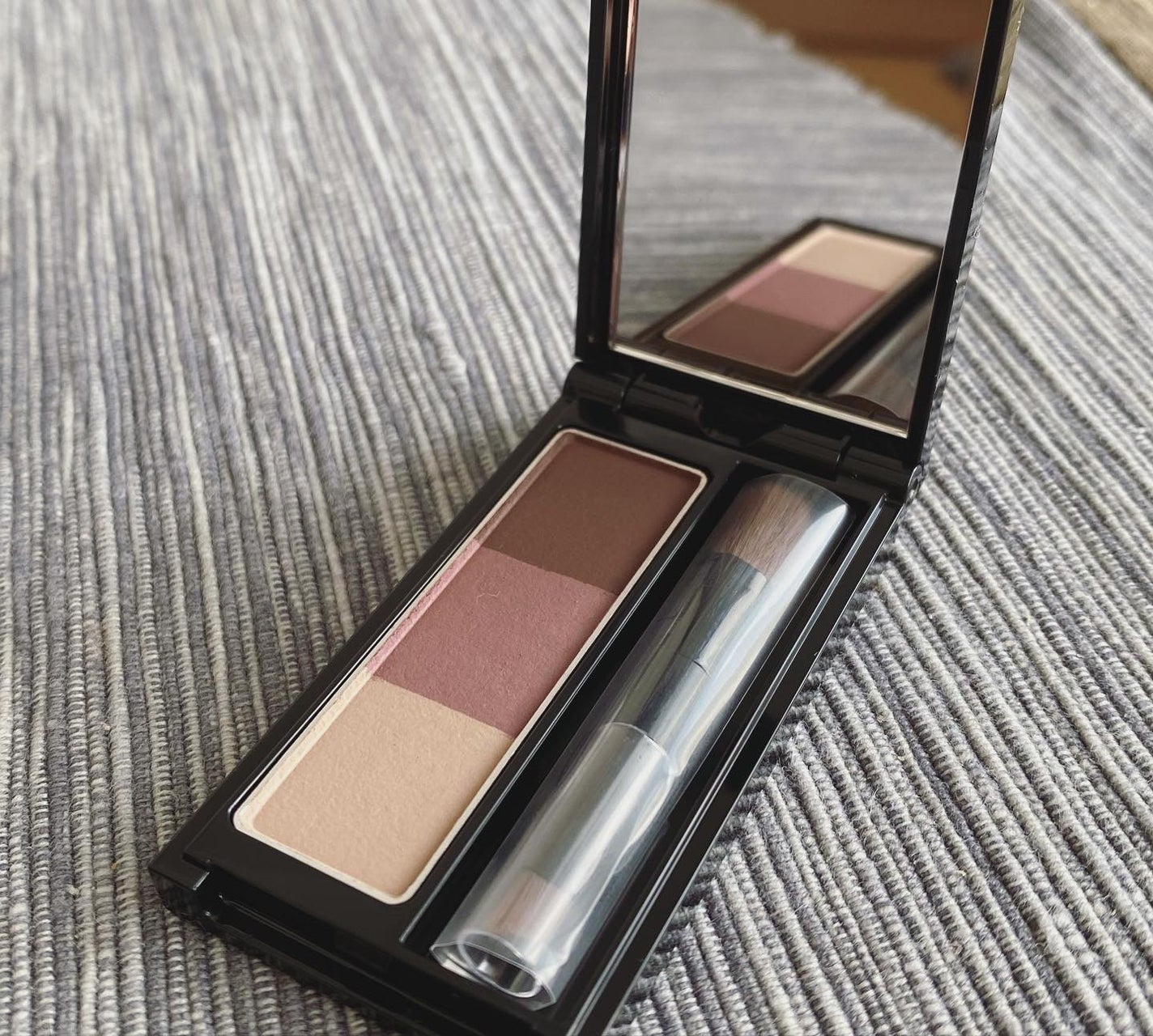 ケイト デザイニングアイブロウ3D/KATE/パウダーアイブロウを使ったクチコミ(2枚目)