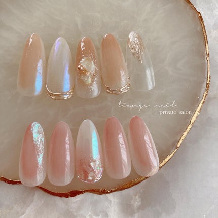 #ネイル,#秋ネイル,#大人ニュアンスネイル,#ニュアンスネイル,#ジェルネイル,#ミラーネイル,#シェルネイル,#オーロラネイル,#オフィスネイル,#ベージュネイル,#ピンクネイルのネイルデザイン