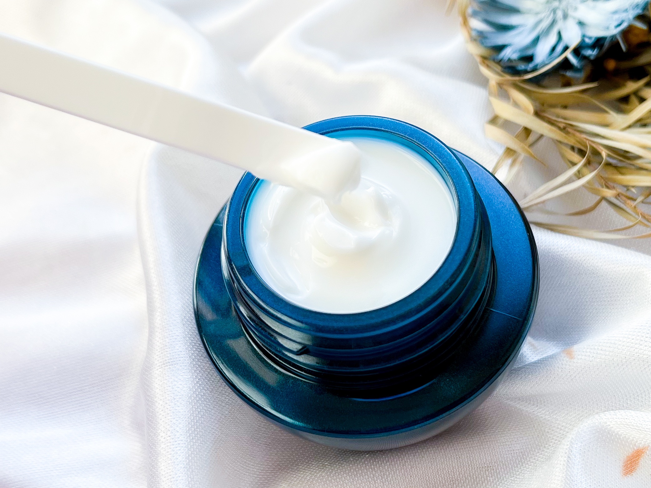 yukiのクチコミ「\ お米のパワーでハリある目元へ /
米肌
肌潤改善 マイハダ アイクリーム
・
お米は食べる.....」（2枚目）