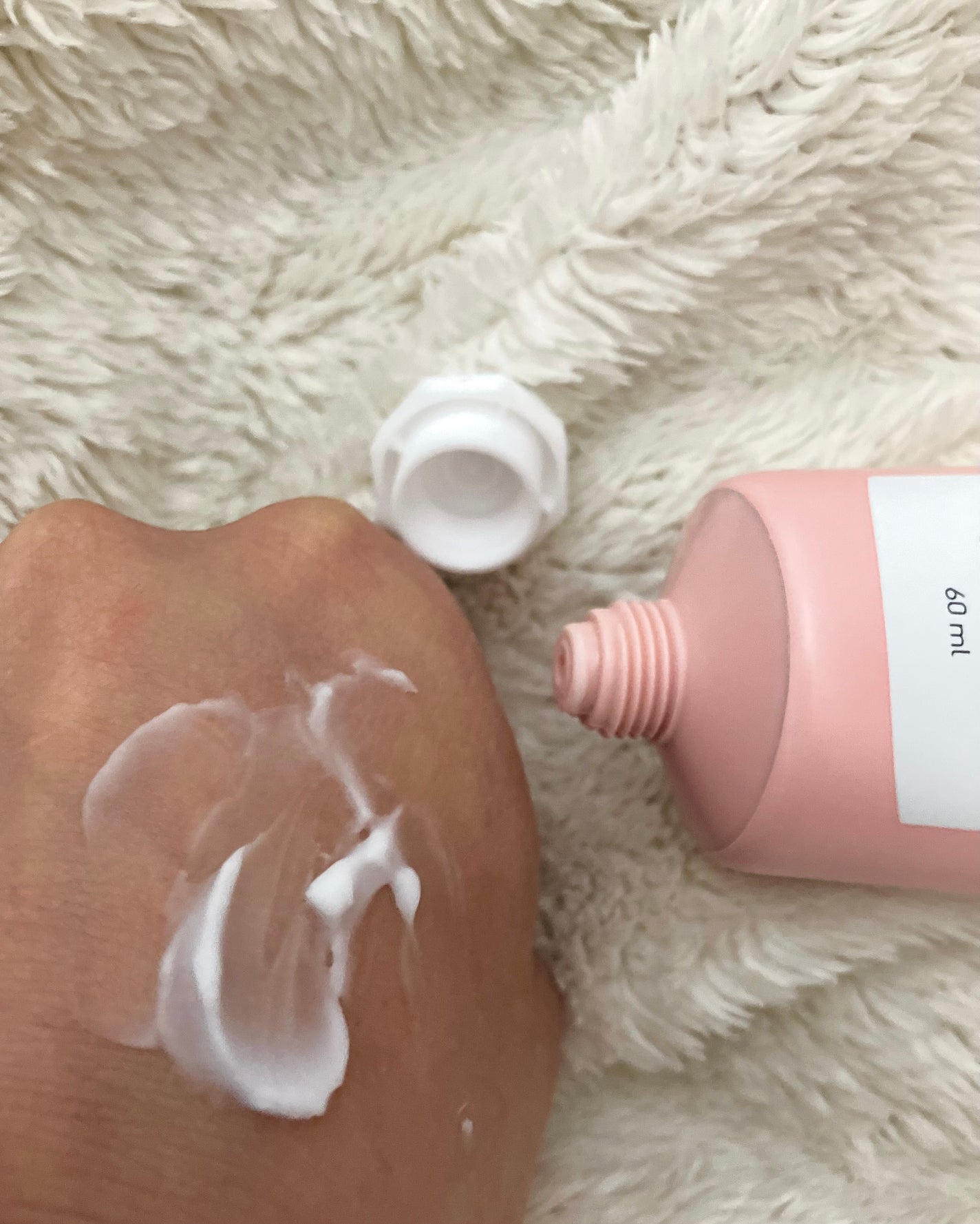 24h ディープモイスチャーハンド&ネイルケアクリーム/ヴァセリン/ハンドクリームを使ったクチコミ(2枚目)