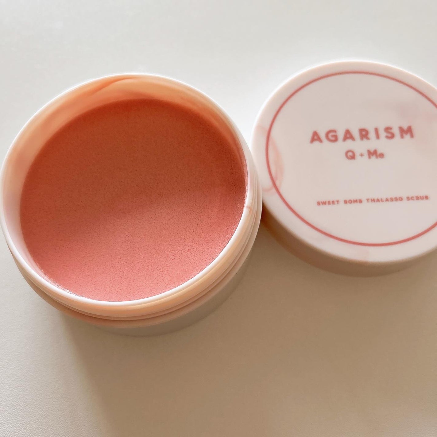 キューミースウィートボムタラソスクラブ ピオニーブーケの香り/AGARISM/ボディスクラブを使ったクチコミ(2枚目)