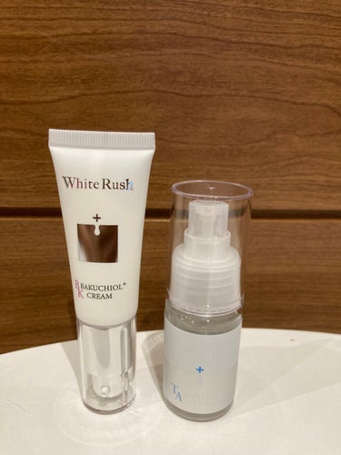 WHITENING TA ESSENCE〈ホワイトラッシュ 美白ＴＡ美容液〉/White Rush/美容液を使ったクチコミ（4枚目）