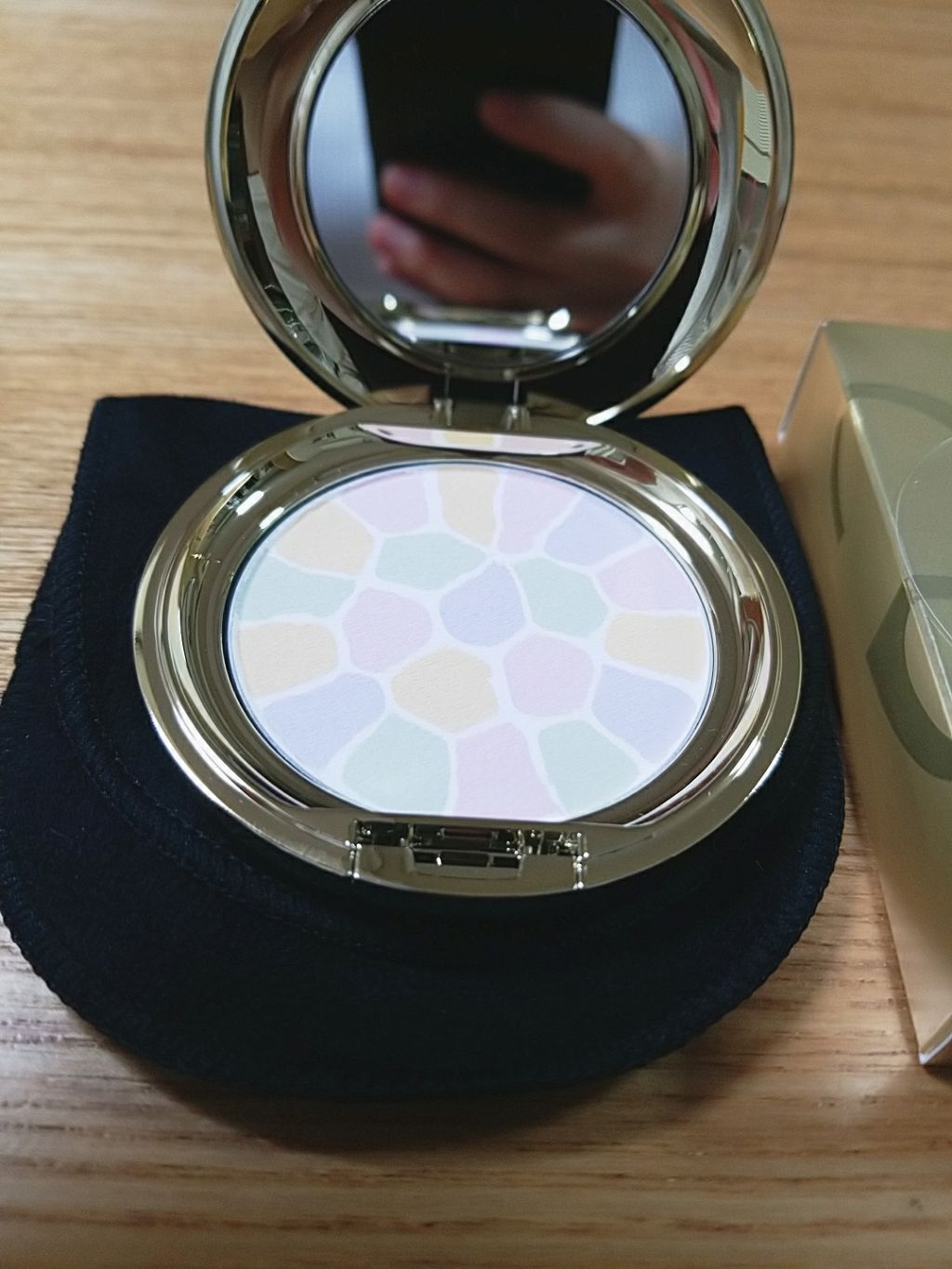 ラ プードル オートニュアンス/Elégance/プレストパウダーを使ったクチコミ(1枚目)