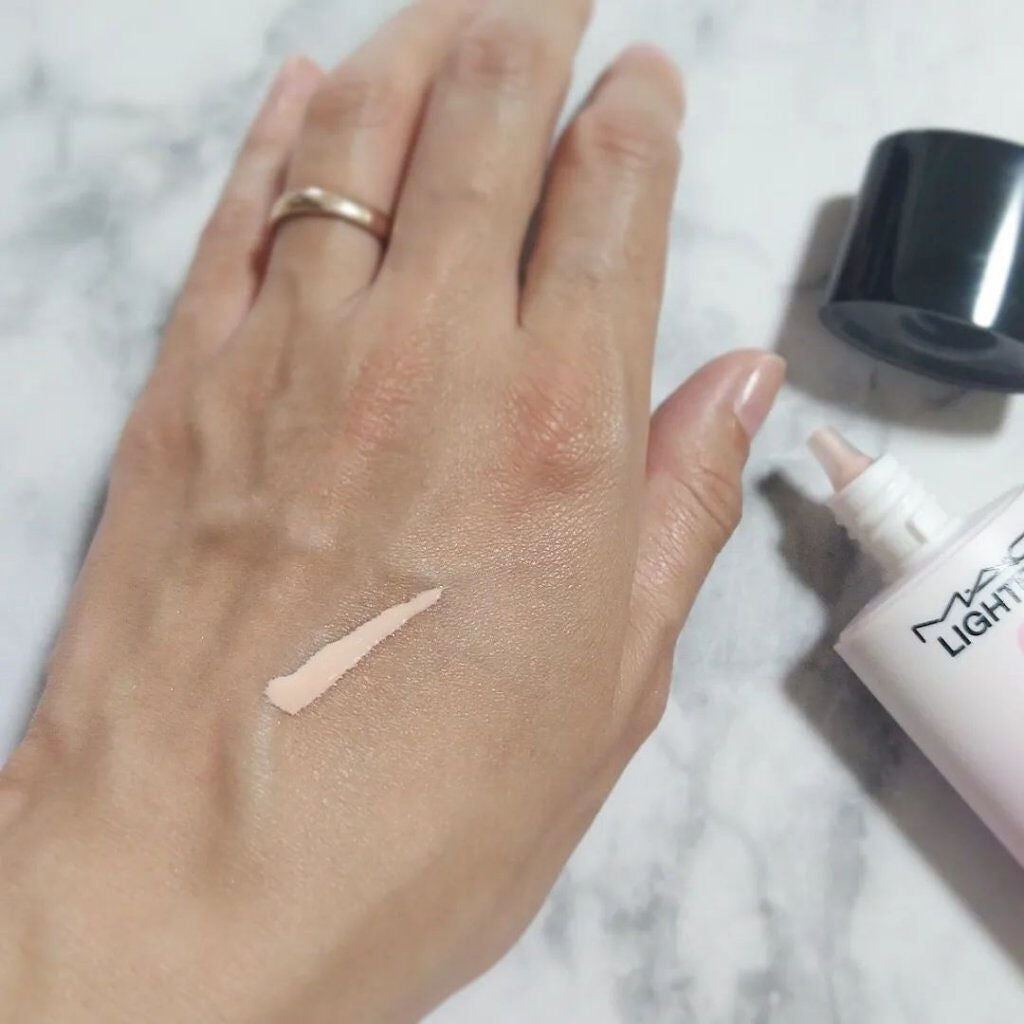 ライトフル C+ティンティッド プライマーSPF45(PA++++)/M・A・C/化粧下地を使ったクチコミ(2枚目)