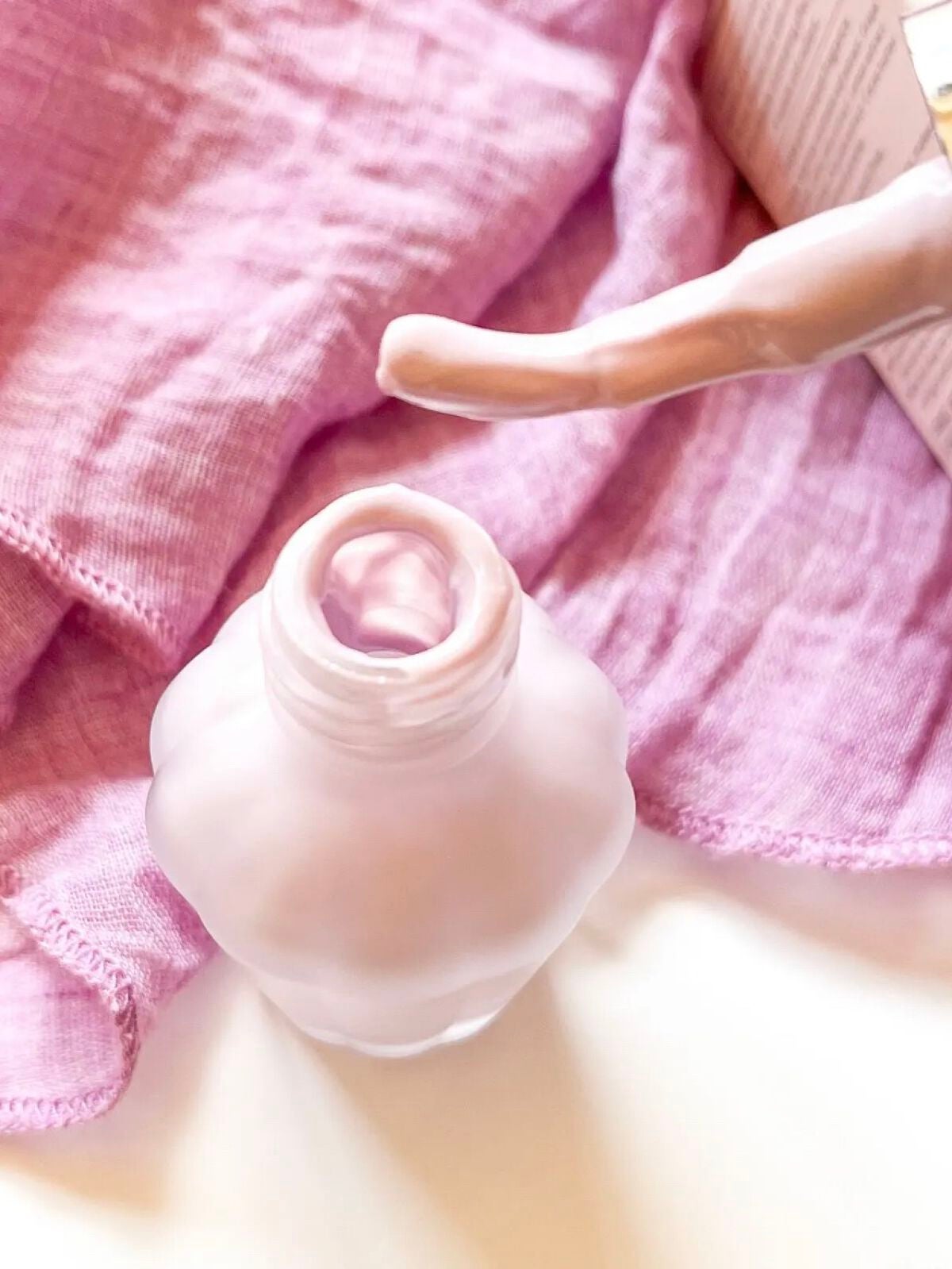 イルミネイティング セラムプライマー ミニ/JILL STUART/化粧下地を使ったクチコミ(3枚目)