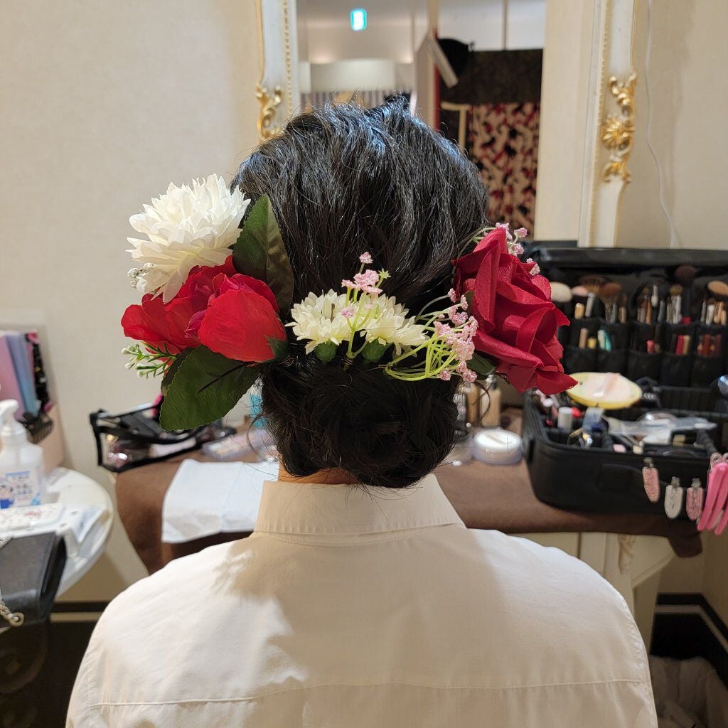ヘアメイクみどり【YouTube】 on LIPS 「成人式前撮りヘアメイク🌸ヘアメイクみどりです🙇♀️こちらは人..」(2枚目)