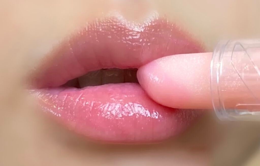 グリッタープリズム ティントリップ/MISSHA/口紅を使ったクチコミ(2枚目)