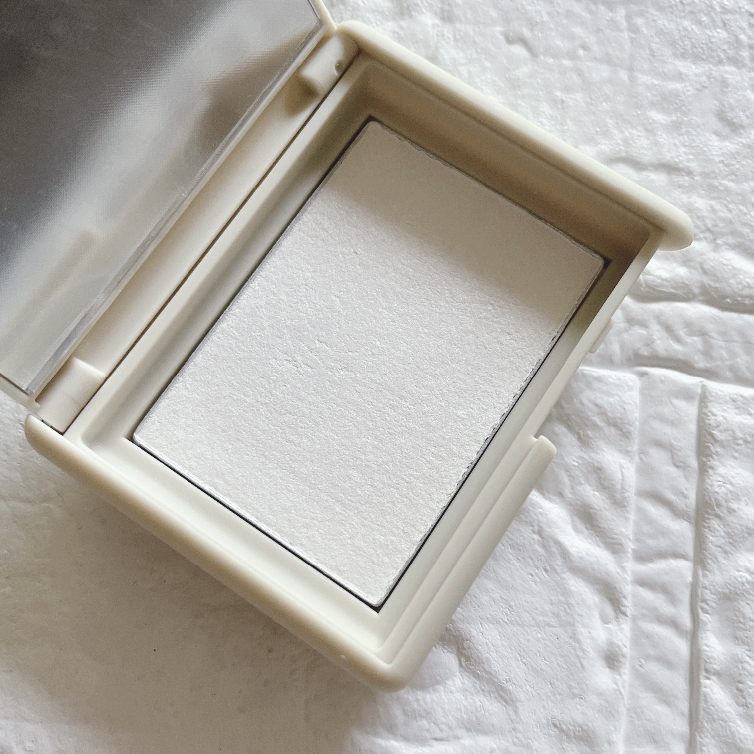 モリンガセラミドセッティングパウダーパクト/heimish/プレストパウダーを使ったクチコミ（3枚目）