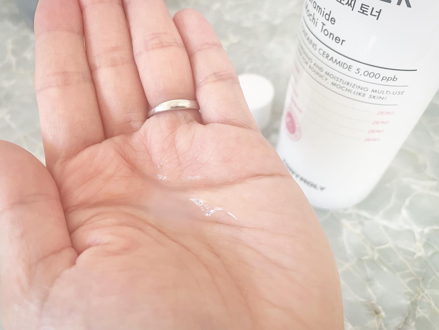 Wonder Ceramide Mochi Toner（トニーモリーワンダーCモチトナー）/TONYMOLY/化粧水を使ったクチコミ（2枚目）