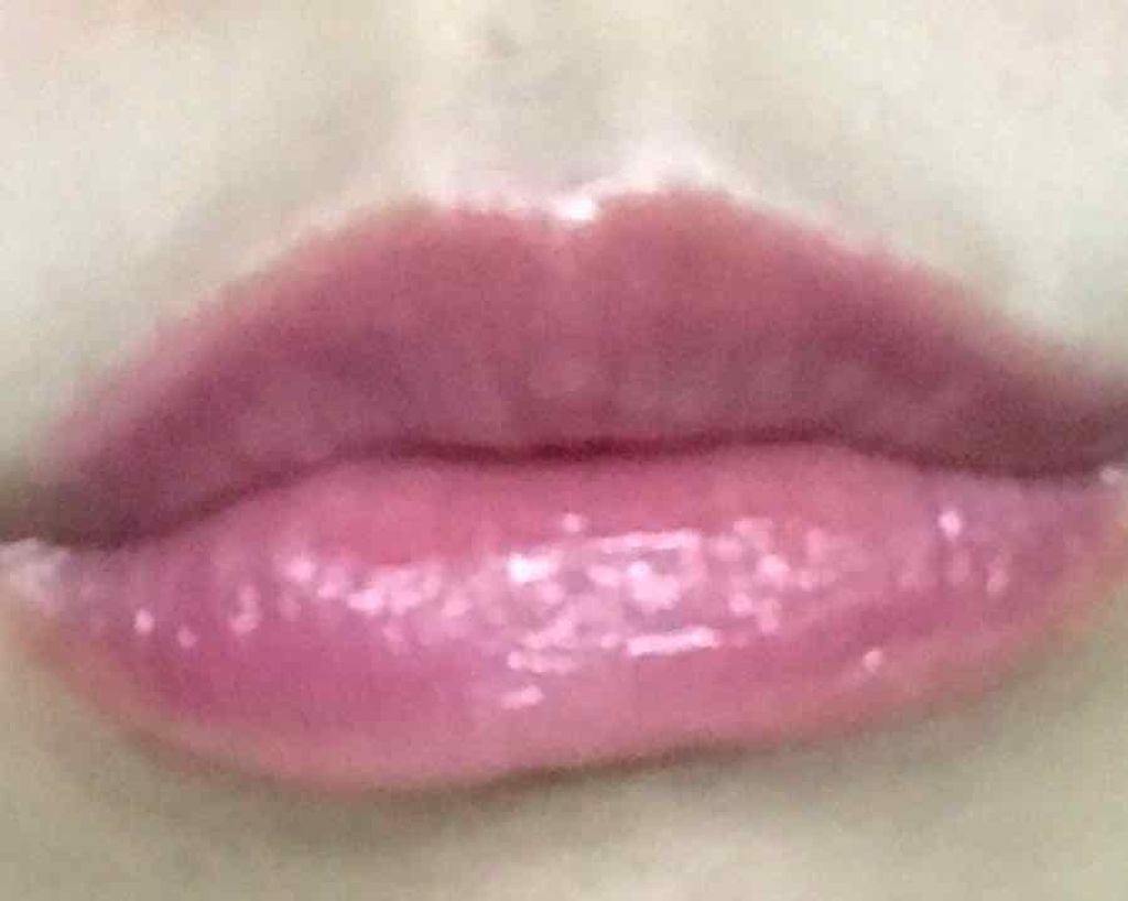 ユイルカレス/ロレアル パリ/リップグロスを使ったクチコミ（2枚目）