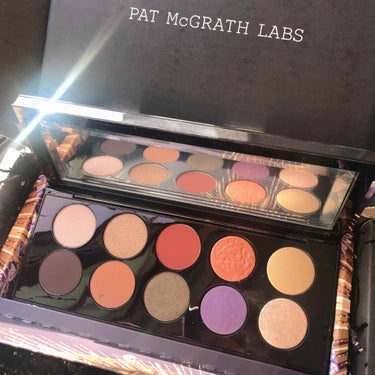 MOTHERSHIP PALETTES/PAT McGRATH LABS/パウダーアイシャドウを使ったクチコミ（3枚目）