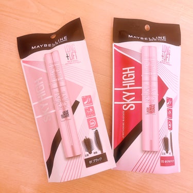 MAYBELLINE NEW YORKさんからスカイハイの01ブラックと05ゆうやみラベンダーを頂きました！！
当選するの久しぶりでとても嬉しいです☺️
ありがとうございます😊


【色味】ゆ