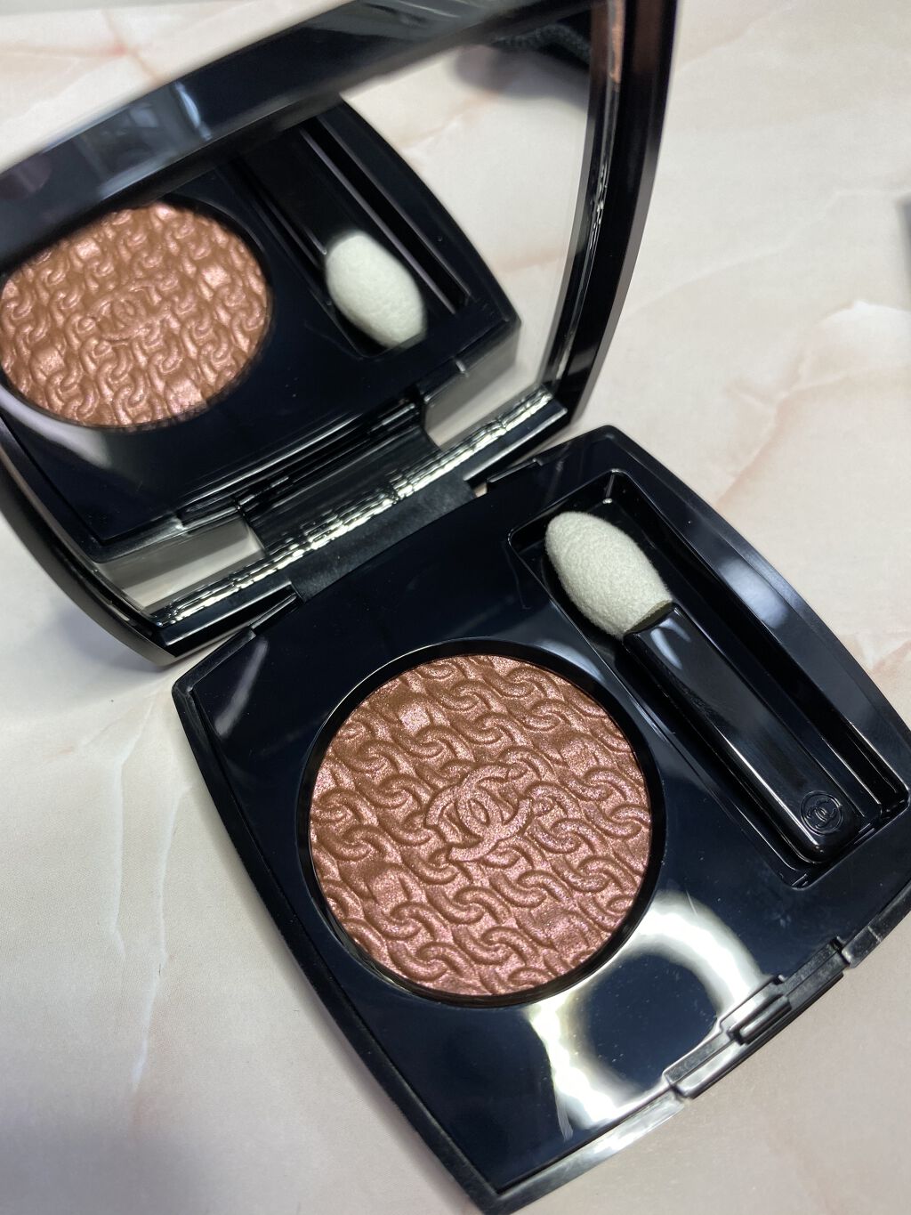 オンブル プルミエール プードゥル/CHANEL/単色アイシャドウを使ったクチコミ（2枚目）