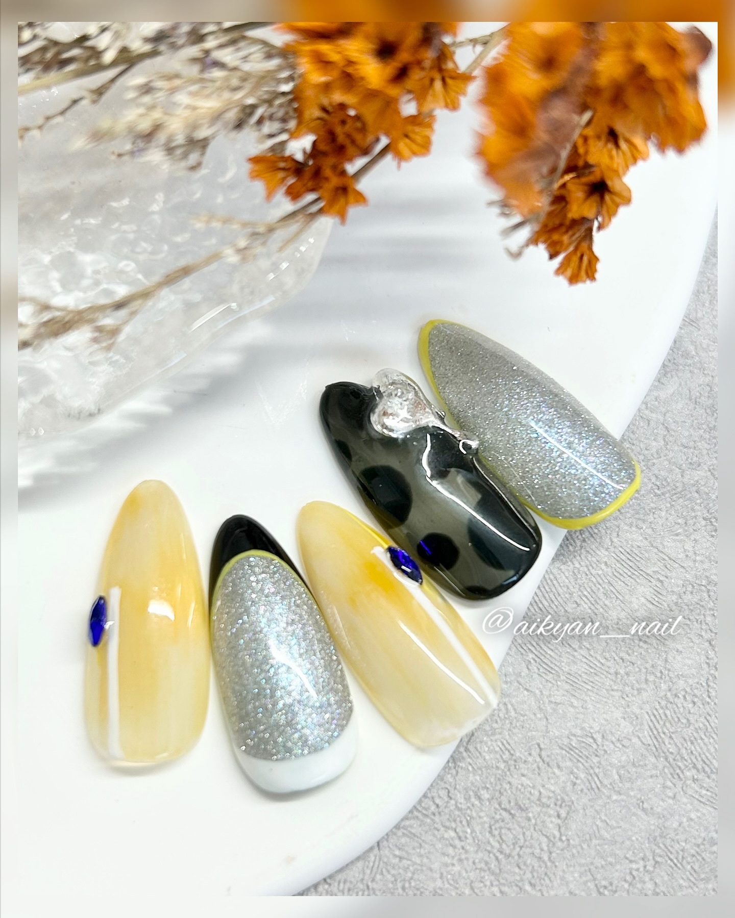 リーフストーン/キラネイル/ネイルチップ・パーツを使ったクチコミ（1枚目）