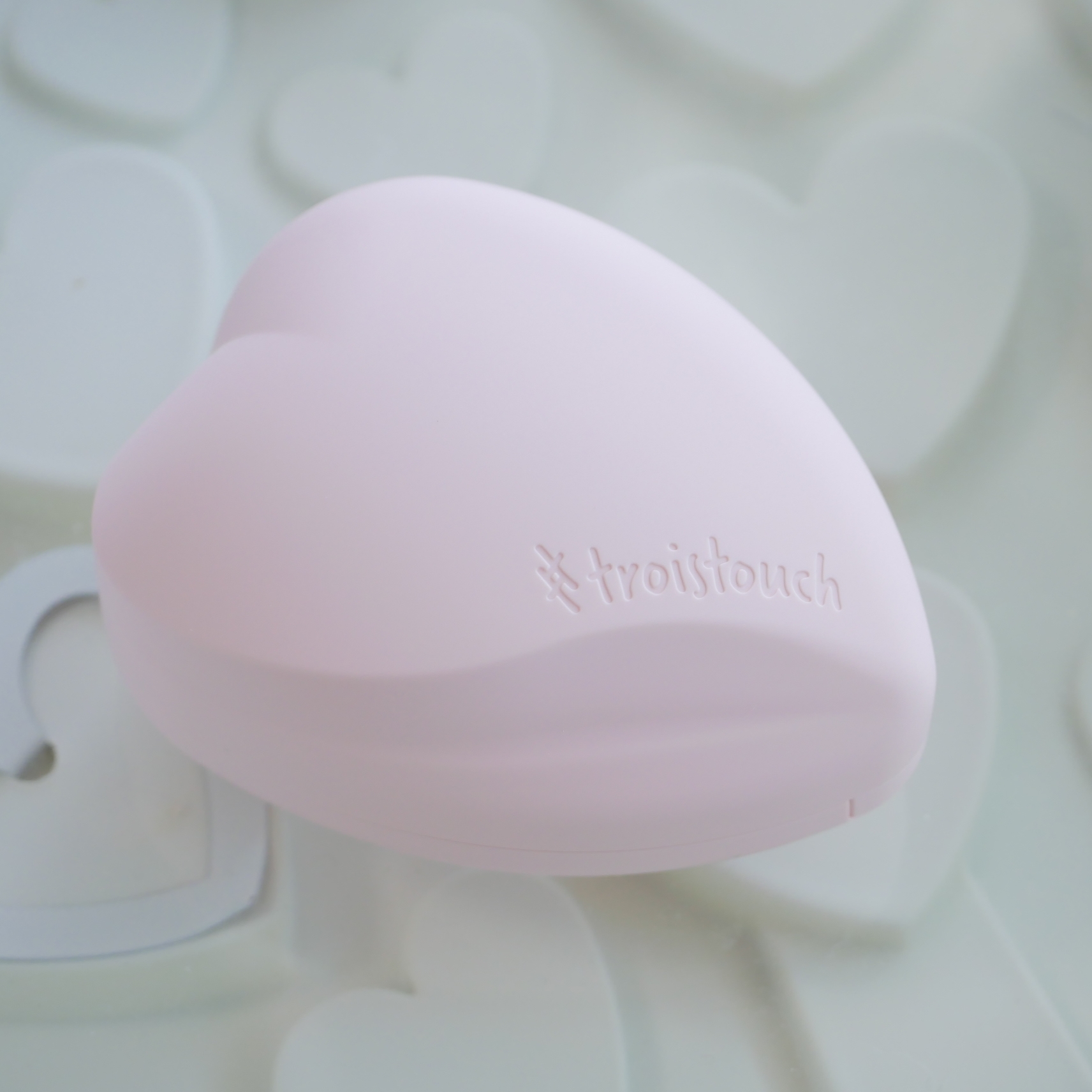 トワタッチ ハートクッション グロウメッシュ/troistouch/クッションファンデーションを使ったクチコミ（2枚目）