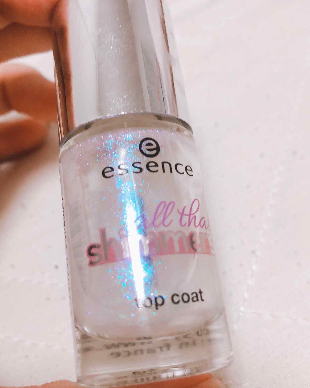 オールザットシマーズトップコート/essence/ネイルトップコートを使ったクチコミ（3枚目）