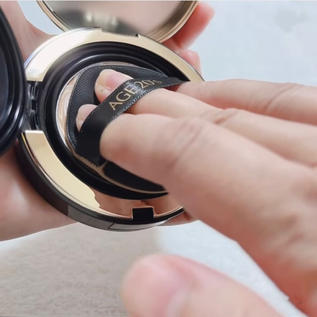 SIGNATURE ESSENCE COVER PACT /AGE20’s/クリーム・エマルジョンファンデーションを使ったクチコミ(4枚目)