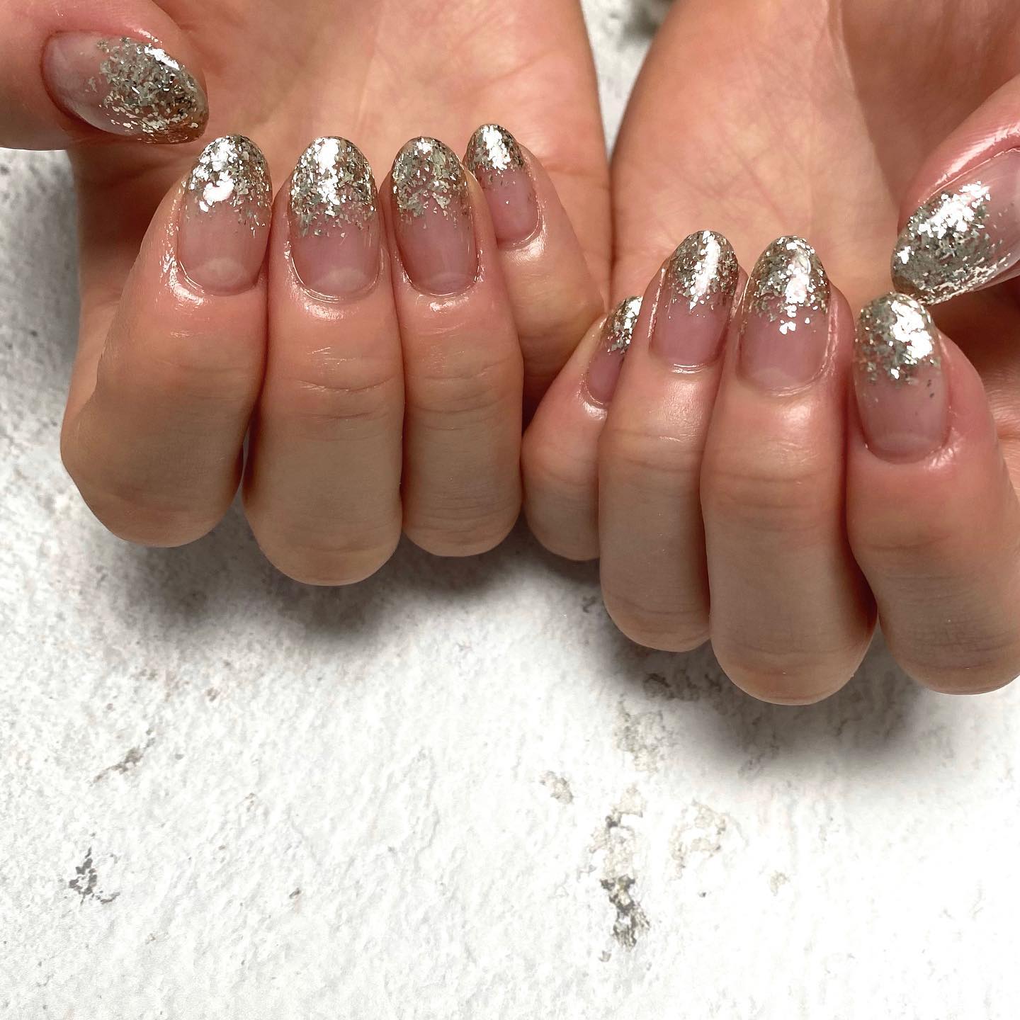 #ニュアンスネイル,#トレンドネイル,#乱切りホロネイル,#冬ネイル,#グラデーションネイル,#ラメグラデーションネイル,#女子ネイル,#上品ネイルのネイルデザイン