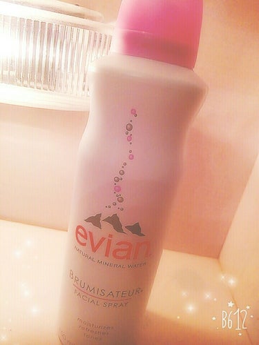 evian Facial Spray 
 フランス製

フレンチアルプス生まれのミネラルバランスフェイシャルスプレー✨

うるおった肌に絶対大切なカルシウムイオンを豊富に含んだ100%ミネラルウォーター