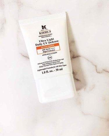 お気に入りの日焼け止め✨
Kiehl's  DS UVディフェンス アドバンスト
SPF50・PA++++
〈⽇焼け⽌め乳液〉30mL 

日焼け止めの嫌な香りがまったくしません😌
オイルフリーなので、